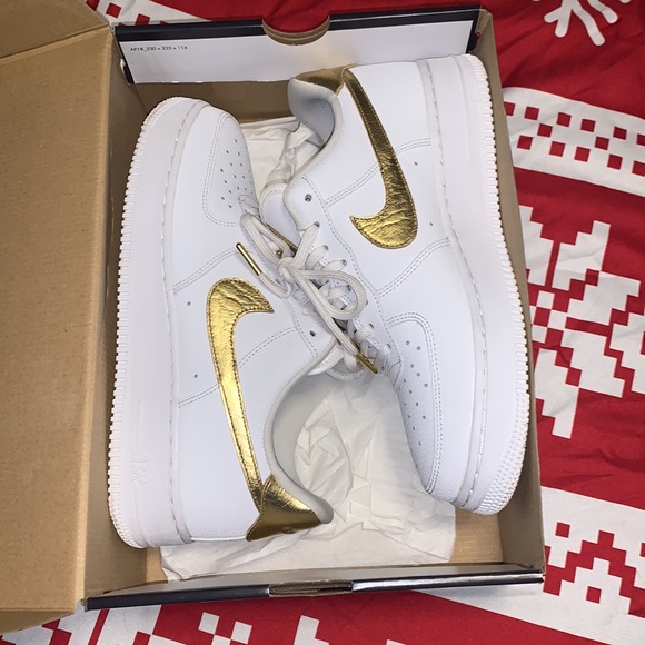 Nike Air Force 1 Gold Metallic Gold - Picture 10 of 11